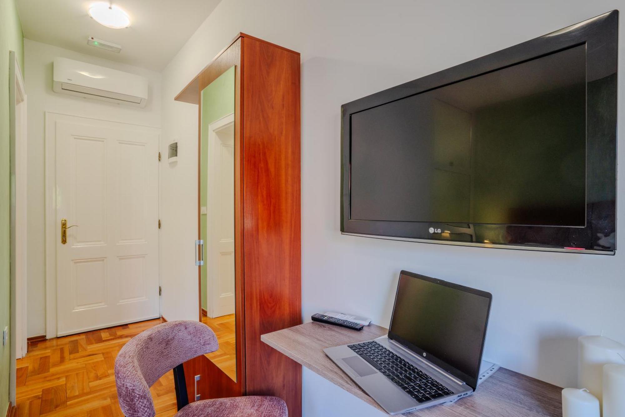 Vila Rosa Vukovar Extérieur photo